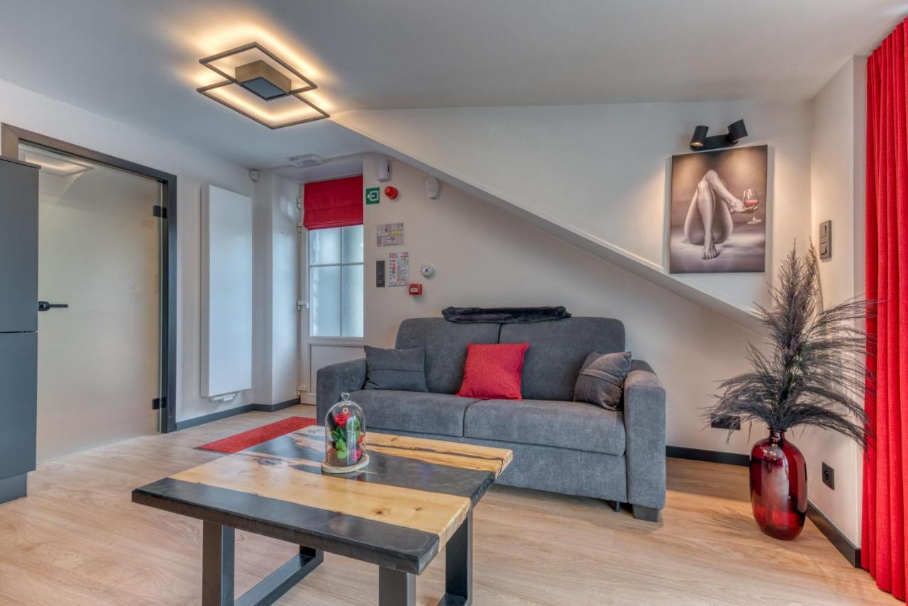 Le Domaine De Wisbeley Apartment Halet Bagian luar foto